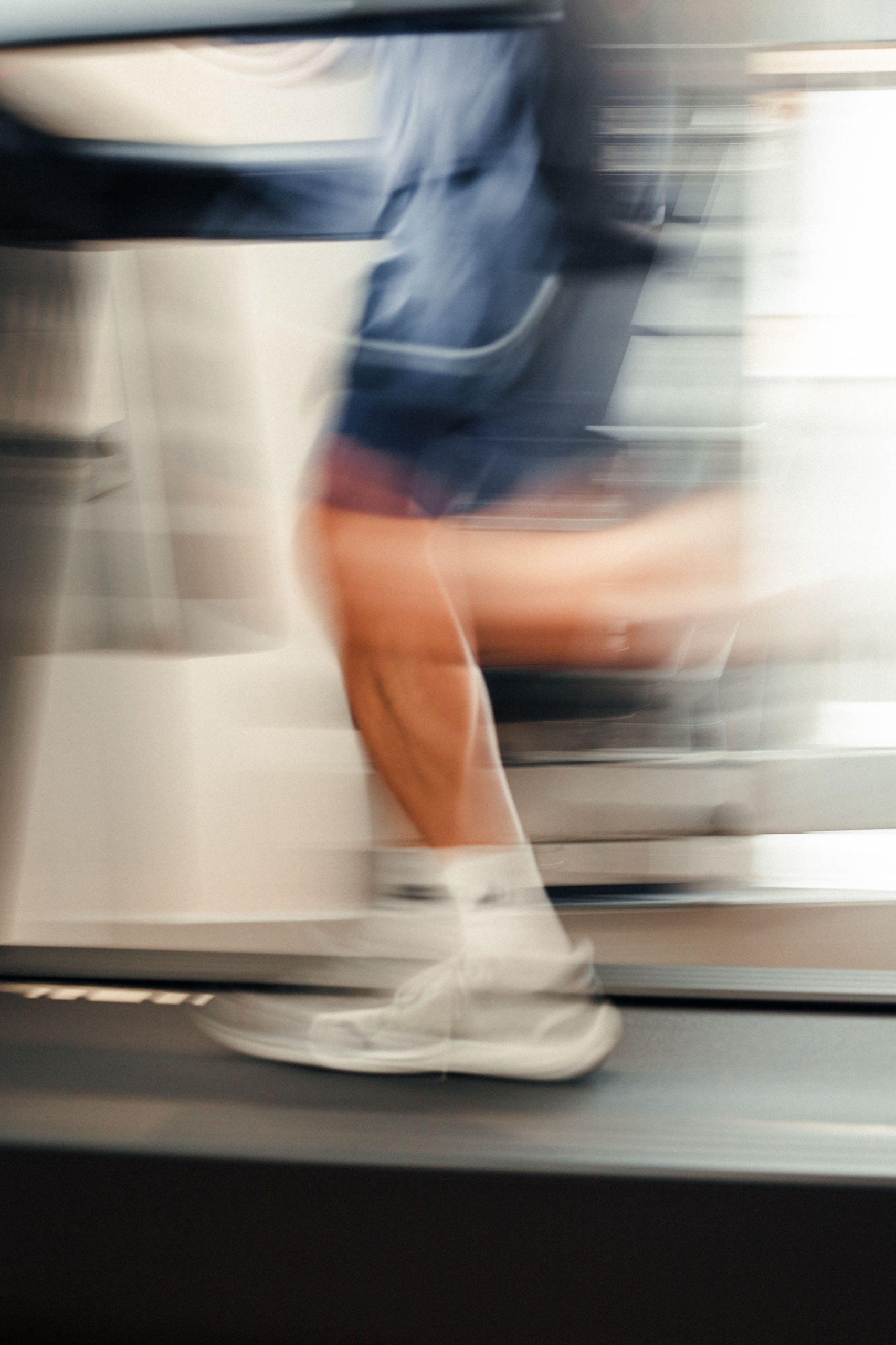 Sportler am Laufband